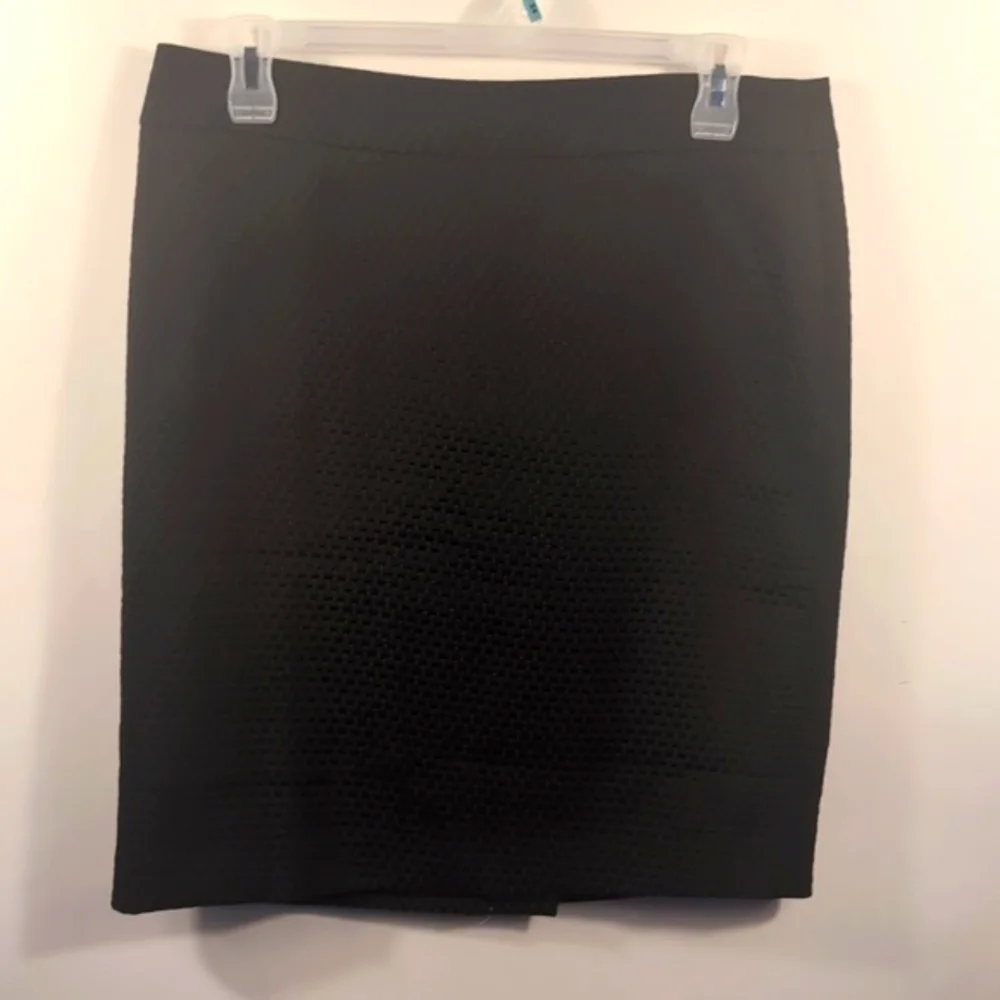 Ann Taylor Black pencil skirt size 14